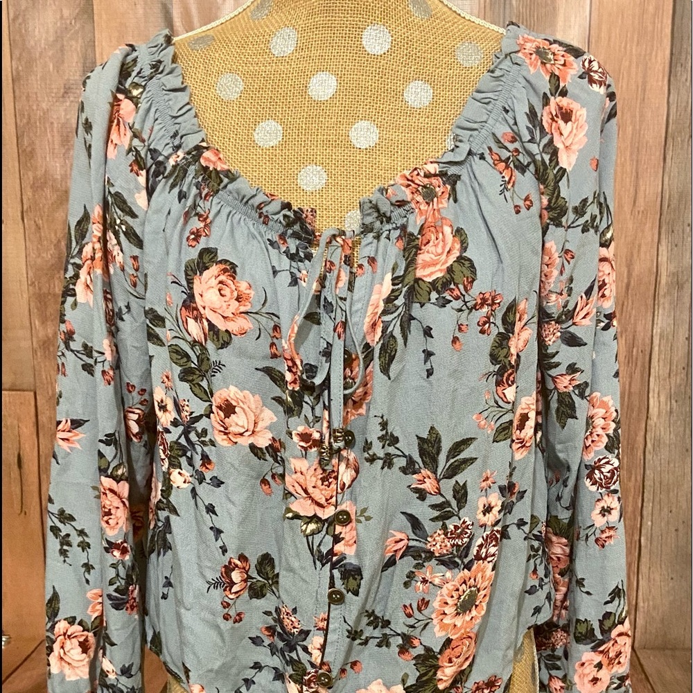 Jolt Blouse Size Medium Long Sleeve Ruffles New With Tags